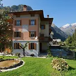 Tre Alberi Liberi Oda ve Kahvaltı 4*